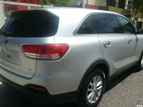 Kia Sorento 2016 4cilindros 4x2 2 filas de asientos americana 