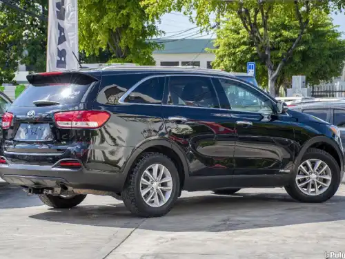 Kia Sorento 2016 LX Recien importada 