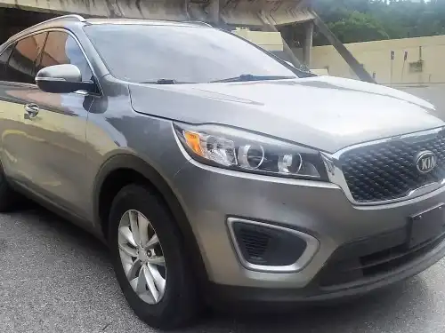 Kia Sorento 2016 LX Tres Filas