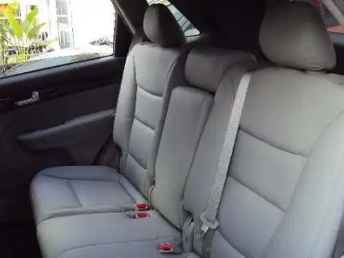Kia Sorento LX 2011