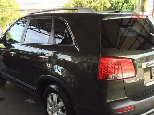 Kia Sorento LX 2011