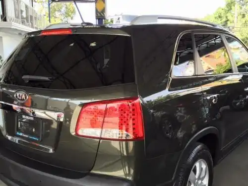 Kia Sorento LX 2011