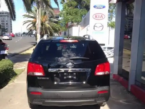 Kia Sorento LX 2011
