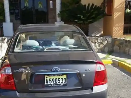 Kia Spectra  2005