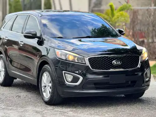 Kia sorento 2016 LX 4x2 2 filas 