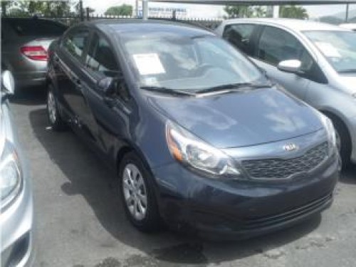 Kia lx 2013$224 mens. 0 pronto