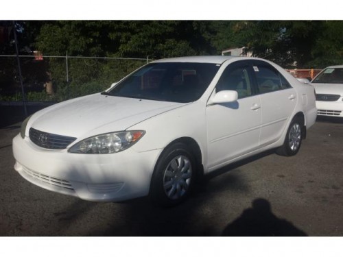 LINDO TOYOTA CAMRY 20054CIL.,BLANCO