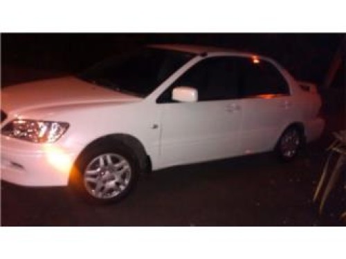 Lancer 2002 color blanco 3800