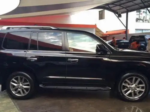 Lexus LX 570 2010