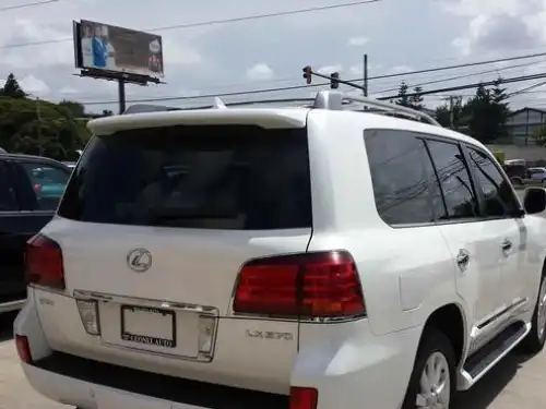 Lexus LX 570 2011