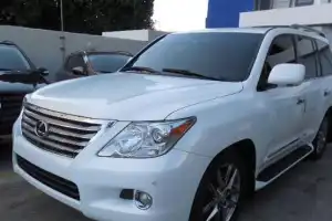 Lexus LX 570 2011
