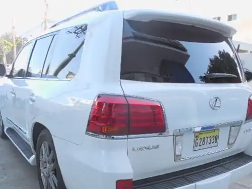 Lexus LX 570 2011