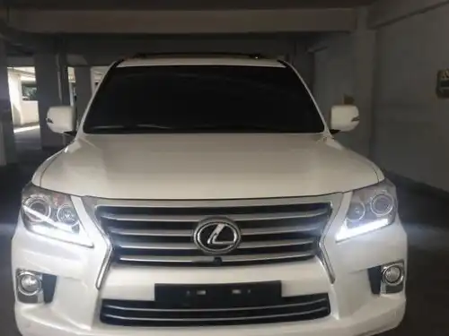Lexus LX 570 2013