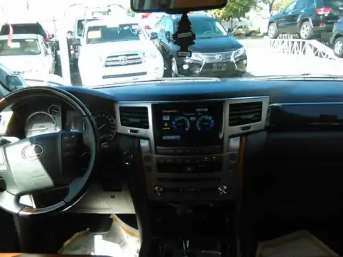 Lexus LX 570 2013