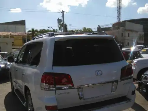 Lexus LX 570 2013