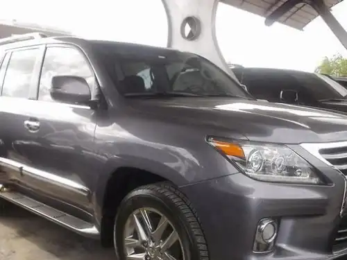 Lexus LX 570 2013