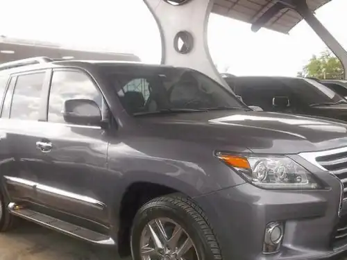 Lexus LX 570 2013