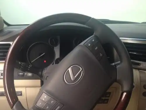 Lexus LX 570 2013
