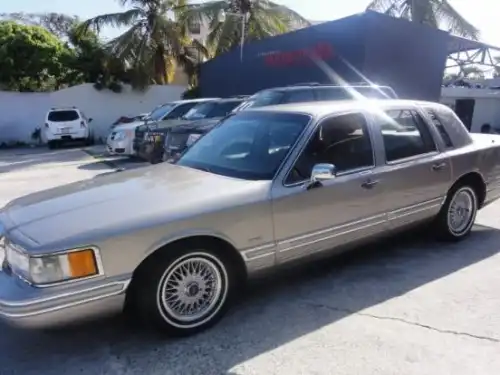 Lincoln Town Car1994