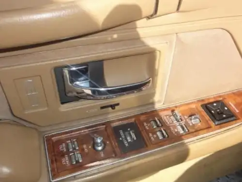 Lincoln Town Car1994