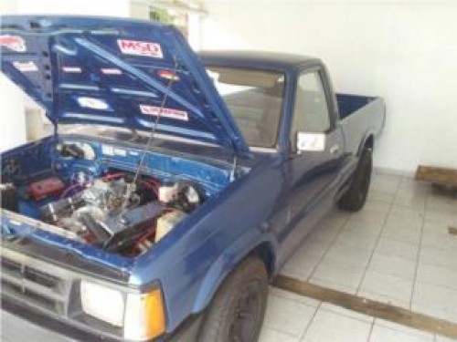 MAZDA B2000 CON MOTOR 350 CHEVY