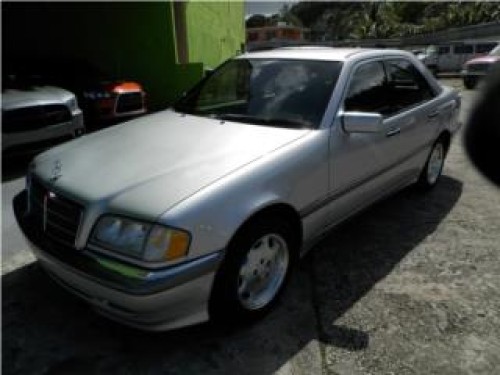 MERCEDES BENS C-240 AUT. 5,995.00 GRIS CLARO