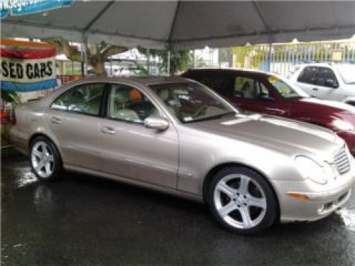 MERCEDES BENZ E500 2003