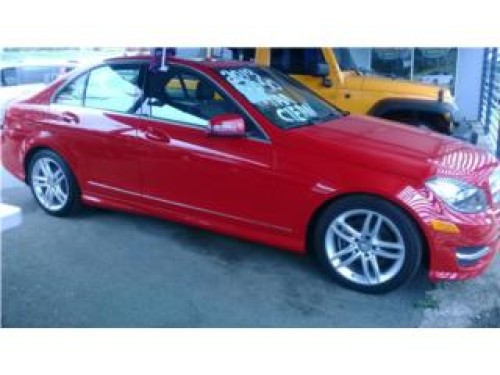 MERCEDES C250 ROJO 2013