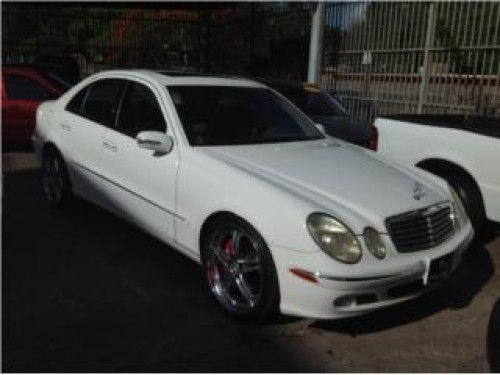 MERCEDES E500 crema por dentro.2003