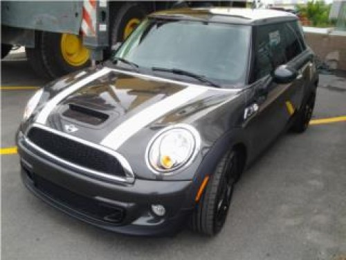 MINI COOPER 2013. 11K MILLAS