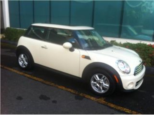 MINI COOPER2011NUEVO 5000 MILLAS