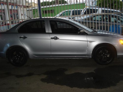 MITSUBISHI LANCER ES GRIS 2013