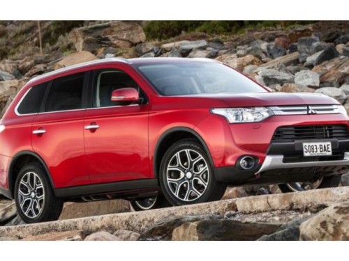 MITSUBISHI OUTLANDER 2015