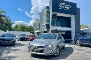 MONTATE EN ESTE BELLA HYUNDAI SANTAFE SPORT 2017DESDE SOLO 2300000