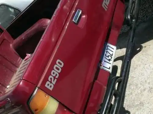 Mazda B-2200  2002