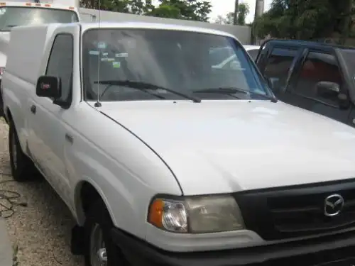 Mazda B-2200  2003