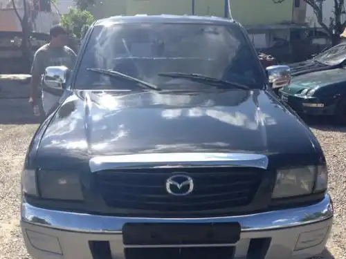 Mazda B2500  2005