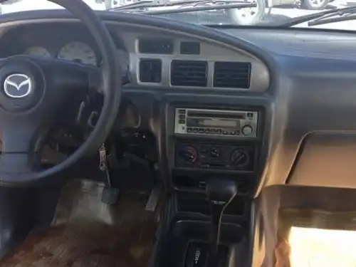 Mazda B2500  2005
