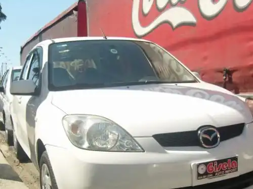 Mazda Demio  2005