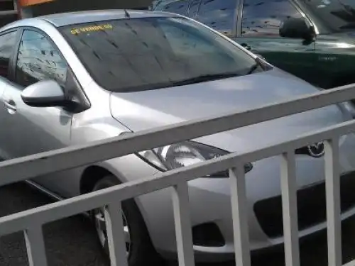 Mazda Demio 09 Gris 4Cilindros Exelentes Condicion