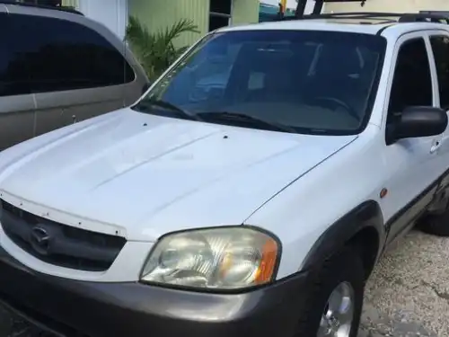 Mazda Tribute  2002