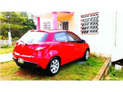 Mazda 2 2012 se vende cuenta