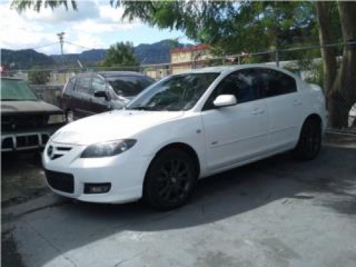 Mazda 3 blanco $9,995 ganga 2007 omo.