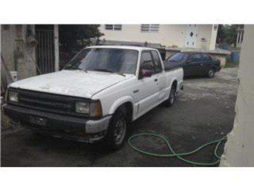 Mazda B2200 $2000 OMO