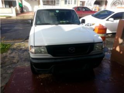 Mazda b2300 del 2005