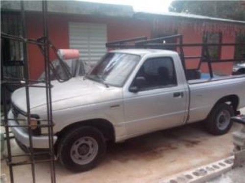 Mazda b2300 del 94 AC