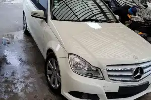 Mercedes Benz C200 2012