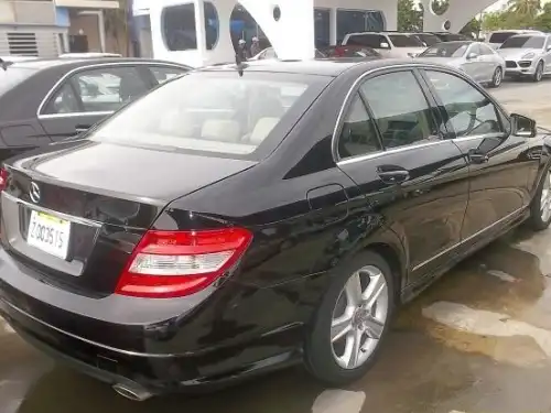 Mercedes-Benz Clase C 300 2010