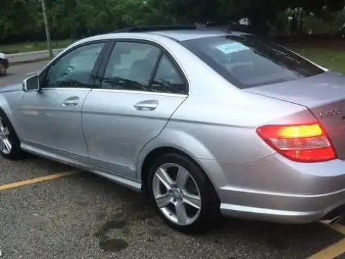Mercedes-Benz Clase C 300 2010