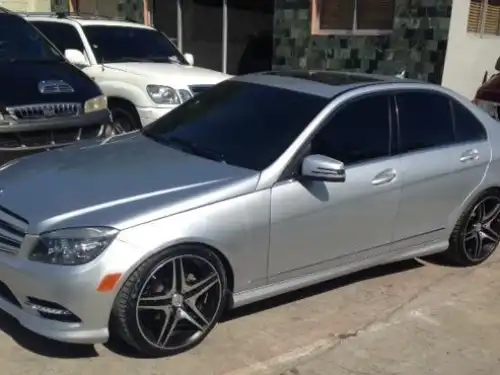 Mercedes-Benz Clase C 300 2011